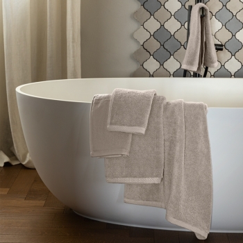 SQUARE Gästetuch und Handtuch