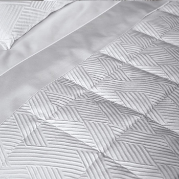 TRIENNALE Comforter