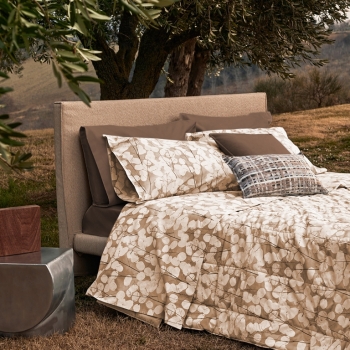 LUNARIA Comforter